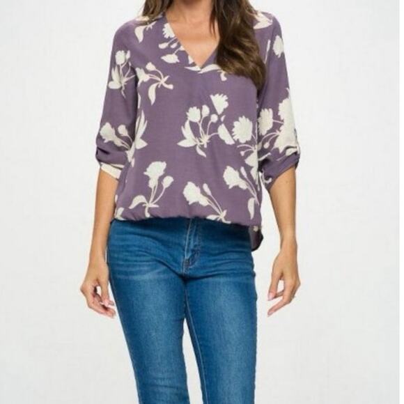 West Kei Purple Ivory Floral Blouse 3/4 Roll Tab Sleeves V-Neck Wrap Hem Small - Picture 1 of 6